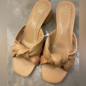 Vince Camuto Leana Leather Slide Sandal, block heel, light brown Carmel Size 9